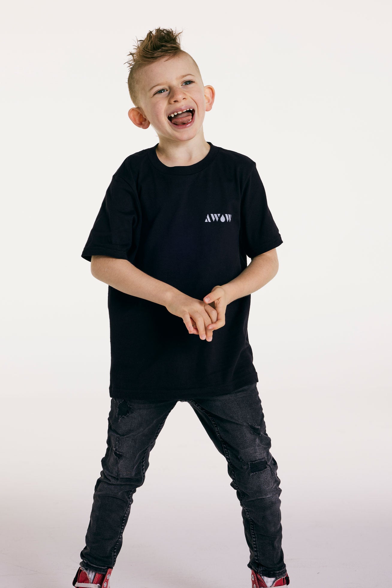 YOUTH AWOW HAPPY FACE TEE
